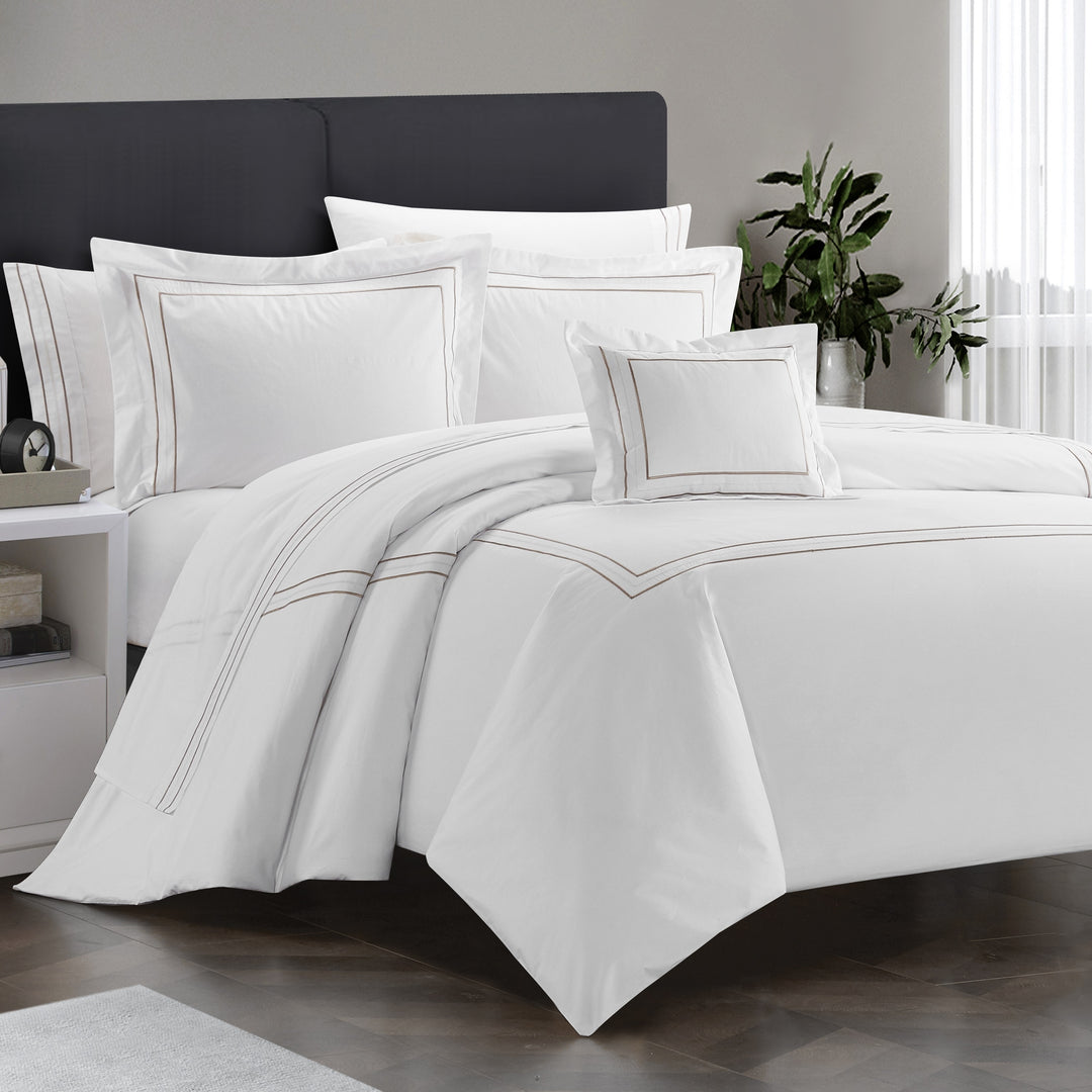 Nilla 4 Piece Cotton Comforter Set Solid White With Embroidered Border Image 8