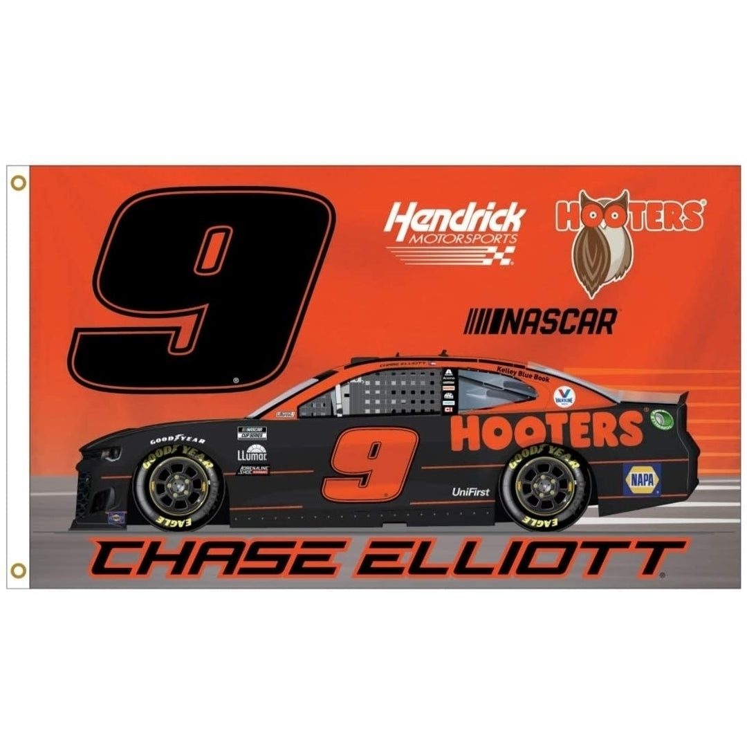 R and R Imports Chase Elliott 9 Hooters Throwback 3 x 5 One Sided Car Flag for 2021 Image 1