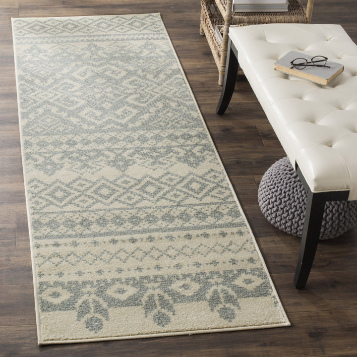 SAFAVIEH Adirondack Collection ADR107S Ivory / Slate Rug Image 3