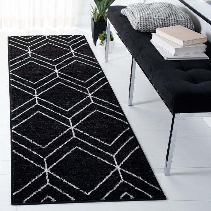 SAFAVIEH Adirondack Collection ADR241Z Black / Ivory Rug Image 9