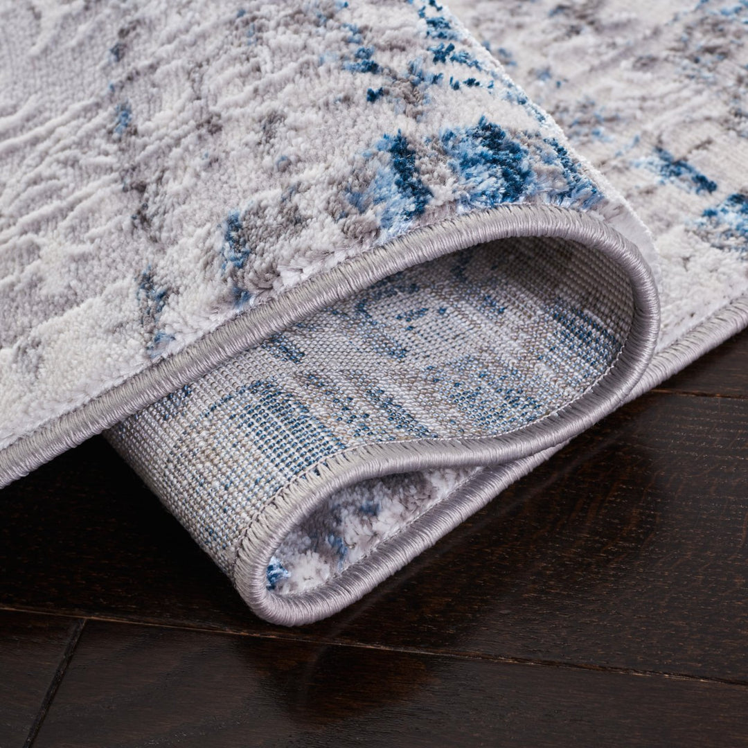 SAFAVIEH Amelia Collection ALA298F Grey / Blue Rug Image 9