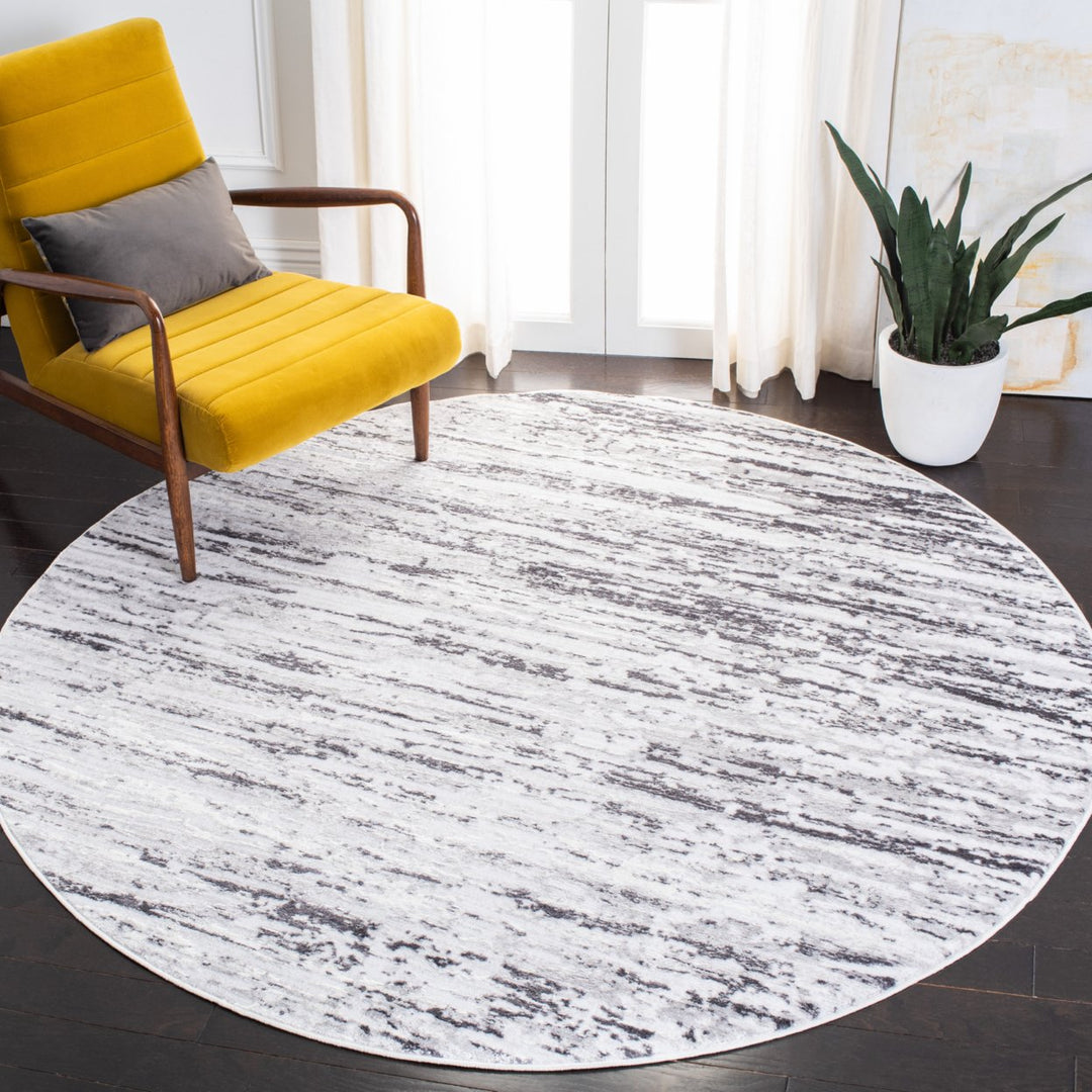 SAFAVIEH Amelia ALA768F Light Grey / Charcoal Rug Image 2