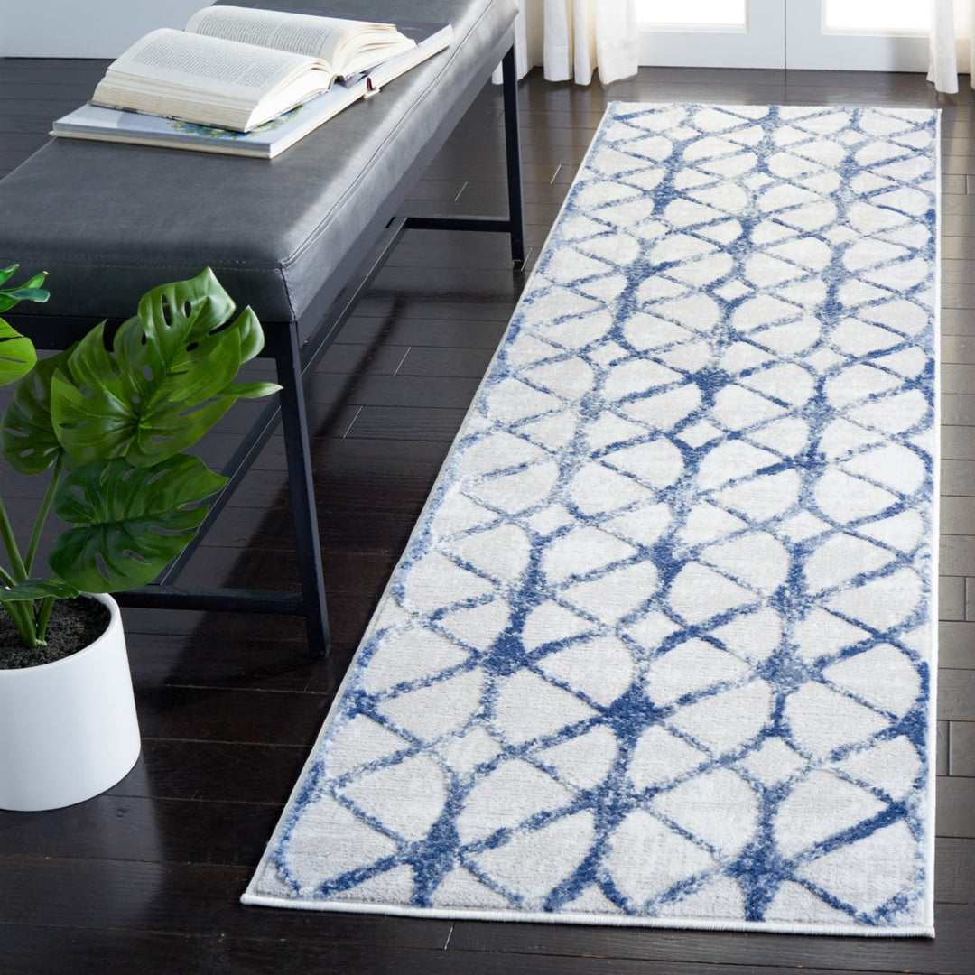 SAFAVIEH Amelia Collection ALA792G Grey / Navy Rug Image 3