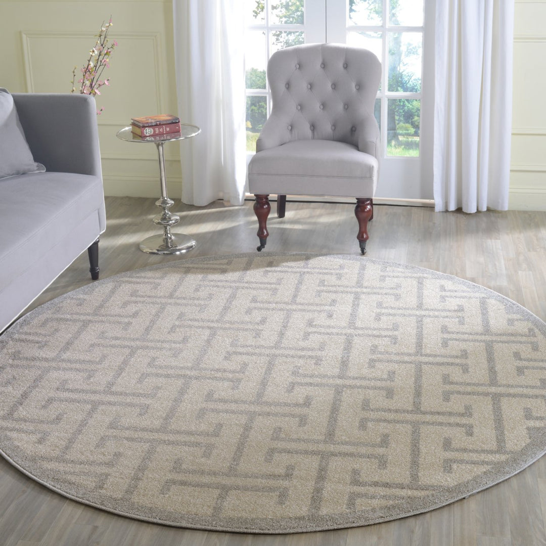 SAFAVIEH Amherst Collection AMT404K Ivory/Light Grey Rug Image 2