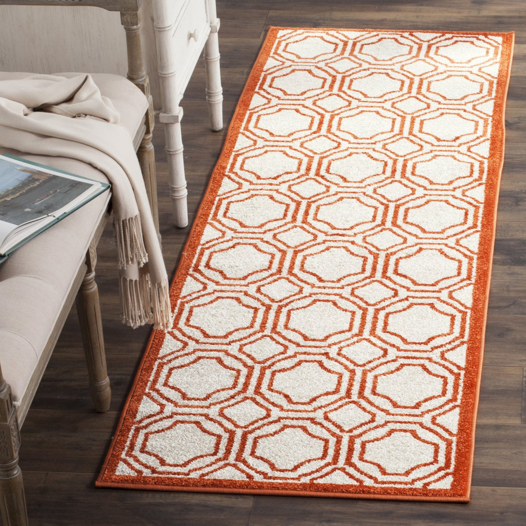 SAFAVIEH Amherst Collection AMT411F Ivory / Orange Rug Image 3