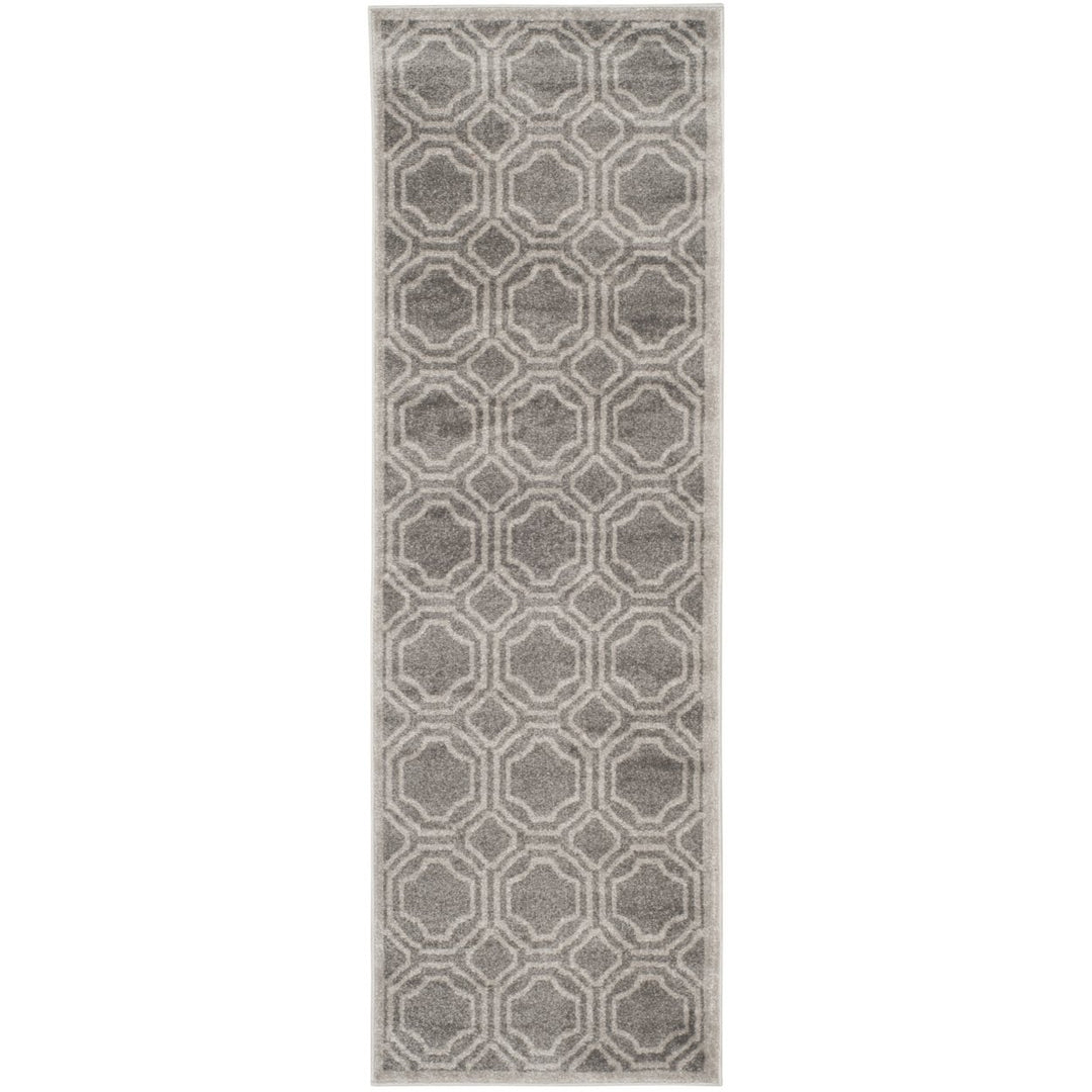 SAFAVIEH Amherst Collection AMT411C Grey / Light Grey Rug Image 1