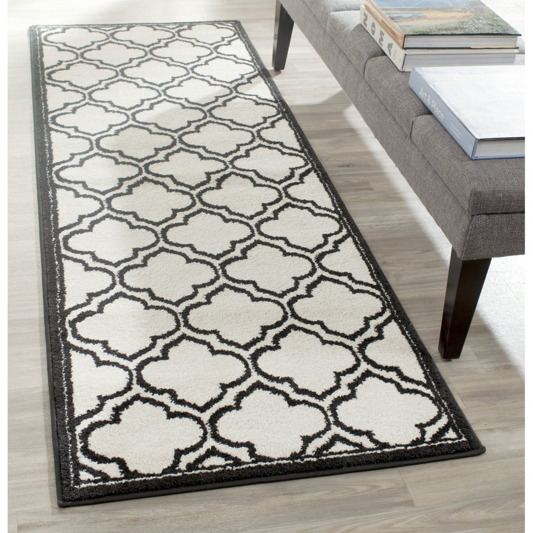 SAFAVIEH Amherst Collection AMT412D Ivory/Anthracite Rug Image 3