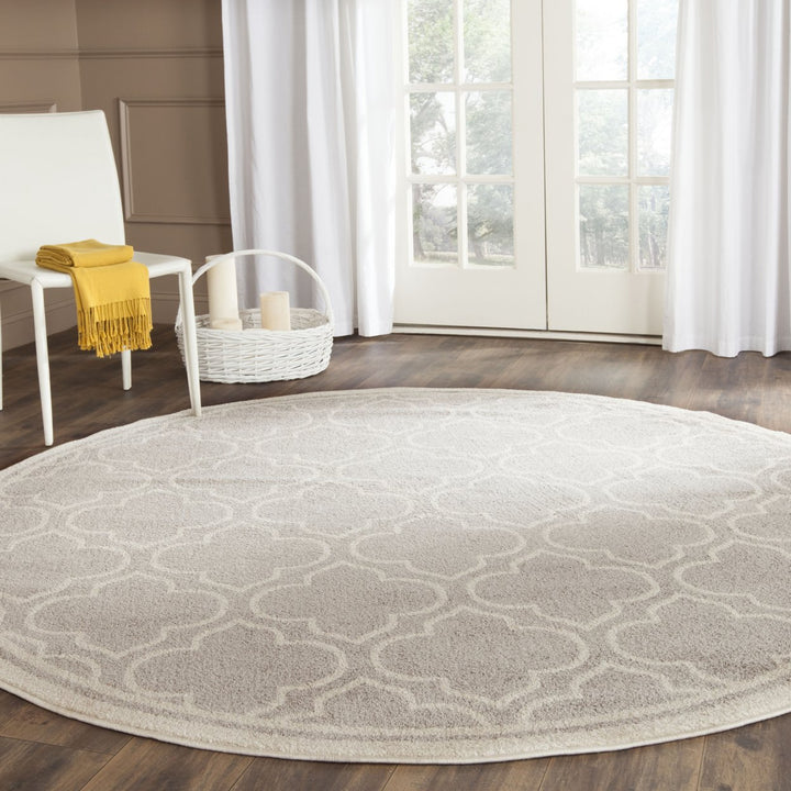 SAFAVIEH Amherst Collection AMT412B Light Grey/Ivory Rug Image 2