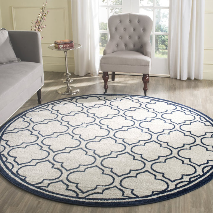 SAFAVIEH Amherst Collection AMT412M Ivory / Navy Rug Image 2