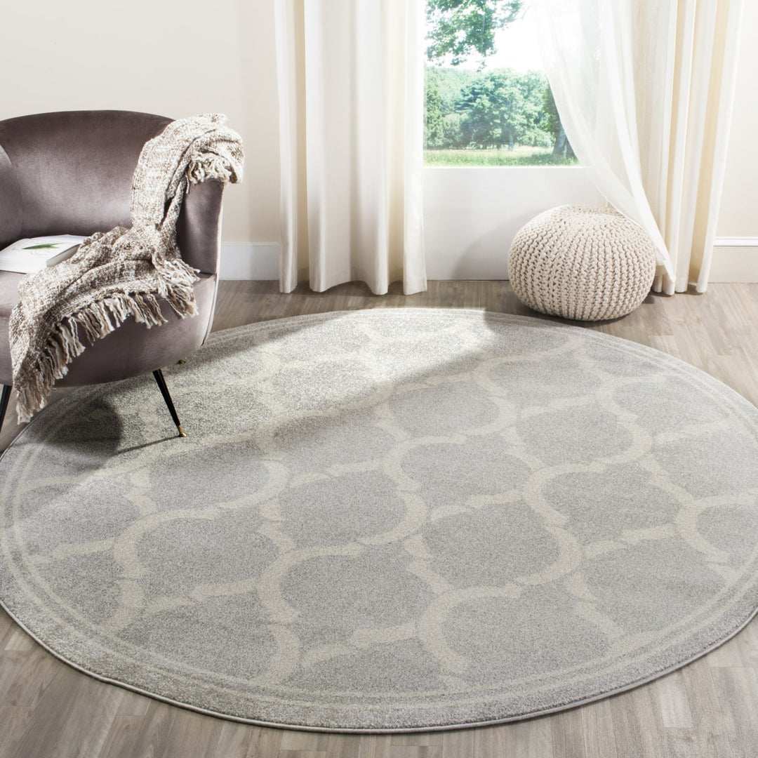 SAFAVIEH Amherst Collection AMT415B Light Grey/Ivory Rug Image 2