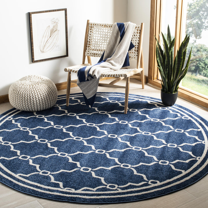 SAFAVIEH Amherst Collection AMT414P Navy / Beige Rug Image 2