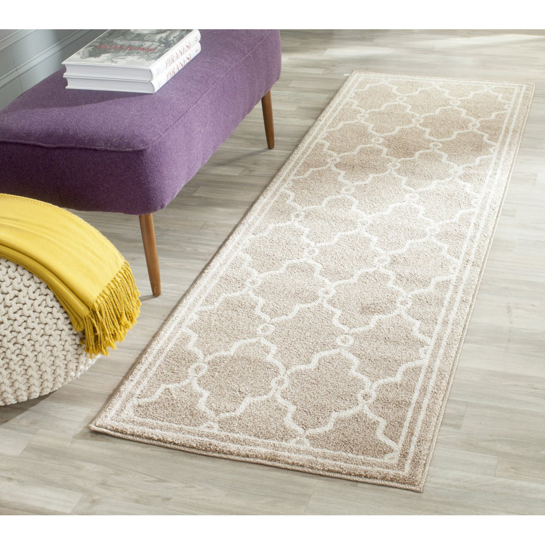 SAFAVIEH Amherst Collection AMT414S Wheat / Beige Rug Image 3