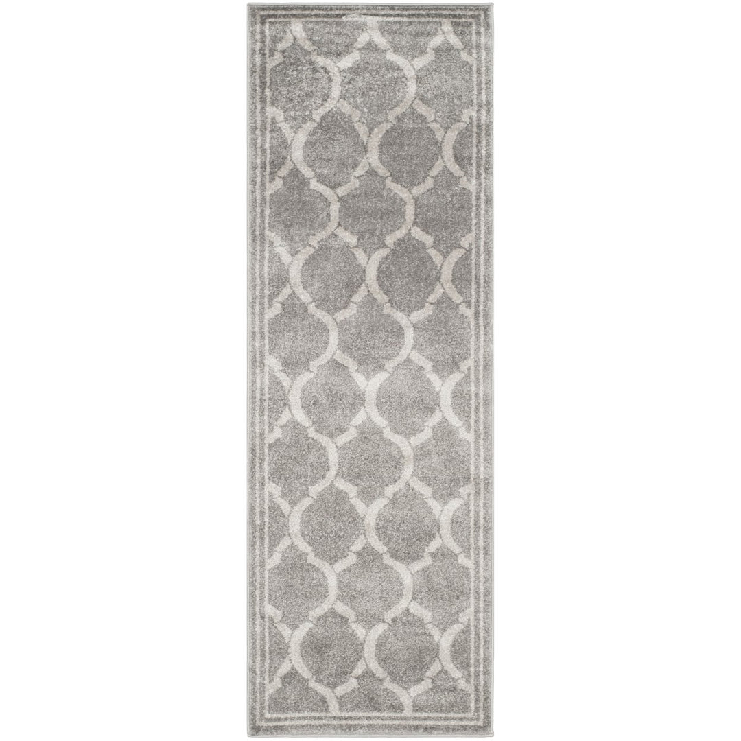 SAFAVIEH Amherst Collection AMT415C Grey / Light Grey Rug Image 1