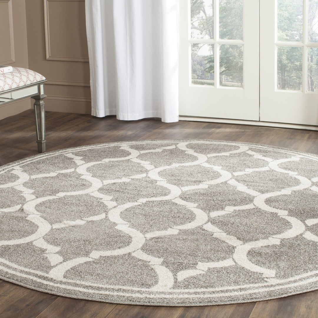 SAFAVIEH Amherst Collection AMT415R Dark Grey / Beige Rug Image 2