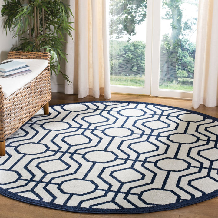 SAFAVIEH Amherst Collection AMT416M Ivory / Navy Rug Image 2