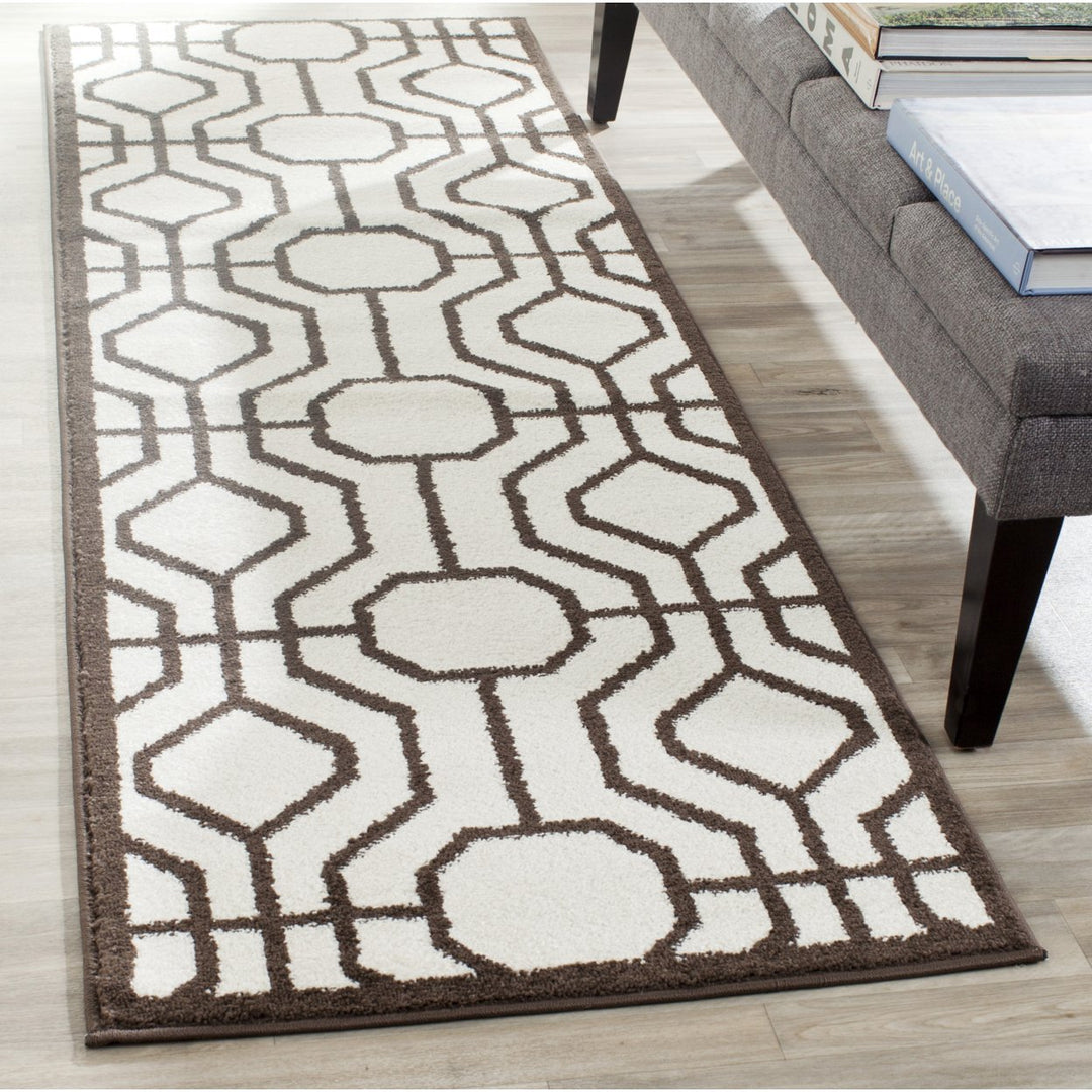 SAFAVIEH Amherst Collection AMT416J Ivory / Brown Rug Image 3