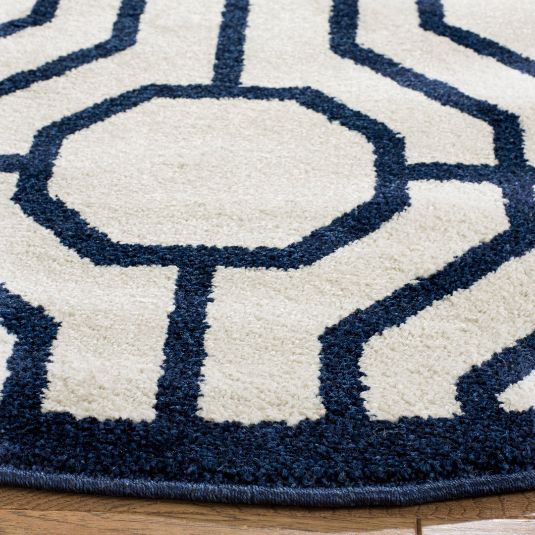 SAFAVIEH Amherst Collection AMT416M Ivory / Navy Rug Image 7