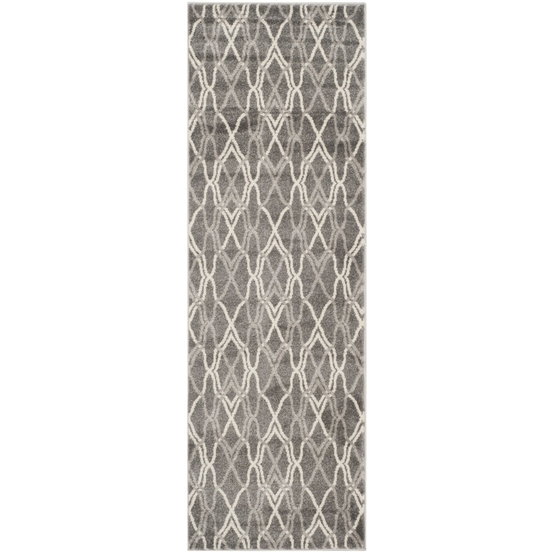 SAFAVIEH Amherst Collection AMT417C Grey / Light Grey Rug Image 5