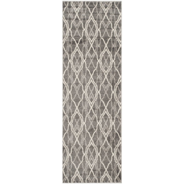 SAFAVIEH Amherst Collection AMT417C Grey / Light Grey Rug Image 5