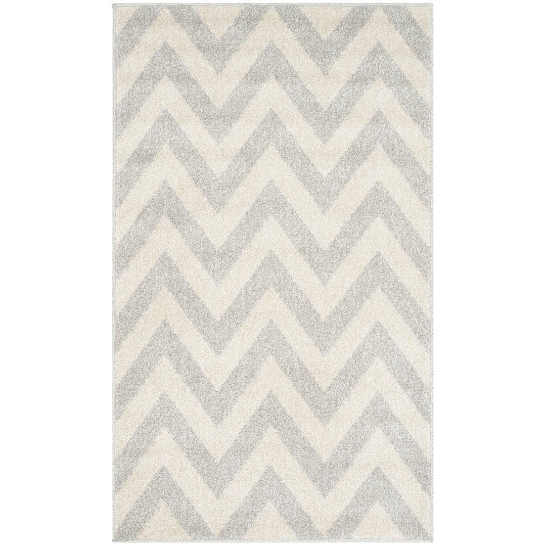 SAFAVIEH Amherst Collection AMT419B Light Grey/Beige Rug Image 1