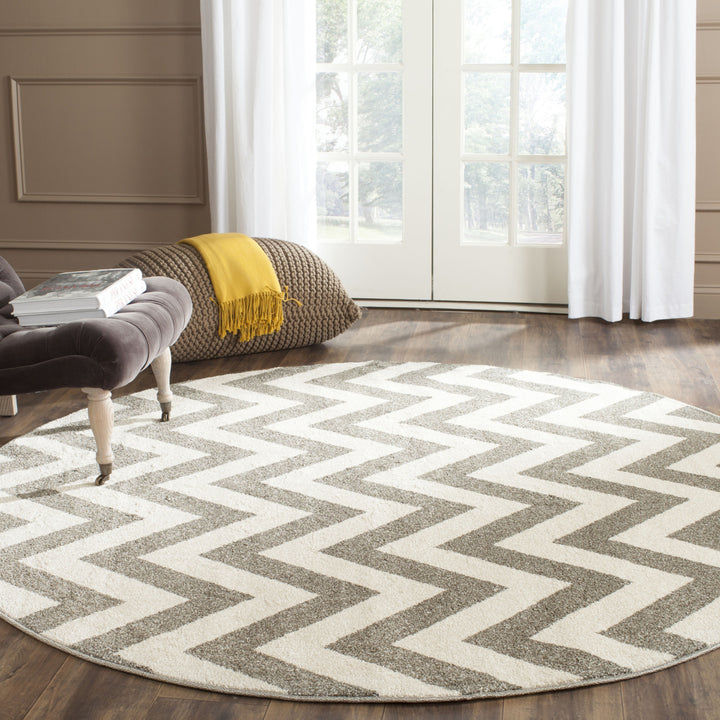 SAFAVIEH Amherst Collection AMT419R Dark Grey / Beige Rug Image 8