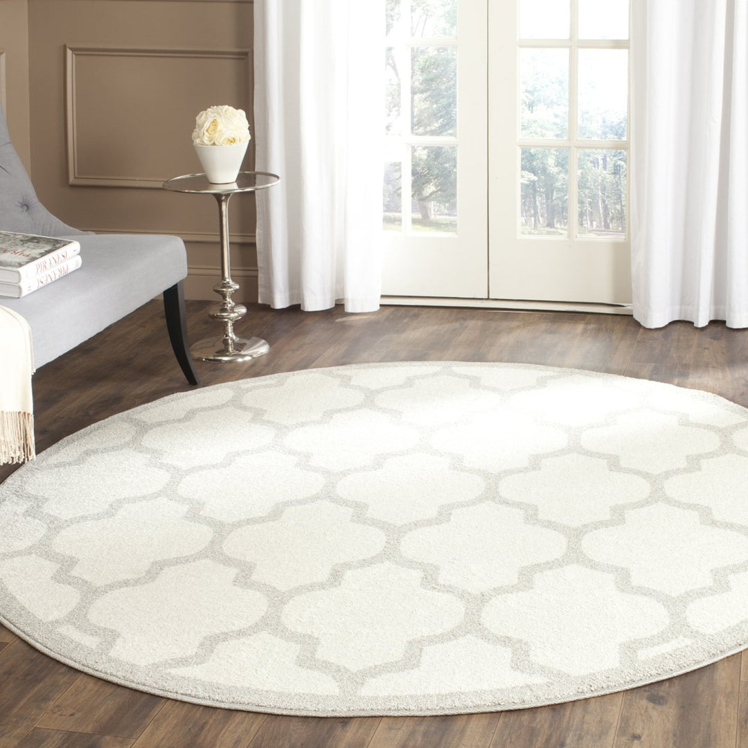 SAFAVIEH Amherst Collection AMT420E Beige/Light Grey Rug Image 10