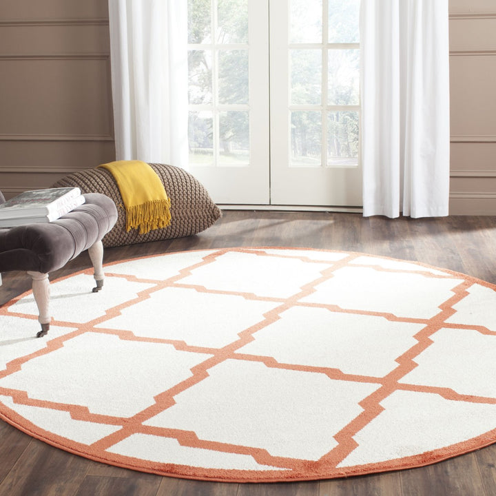 SAFAVIEH Amherst Collection AMT421F Beige / Orange Rug Image 2