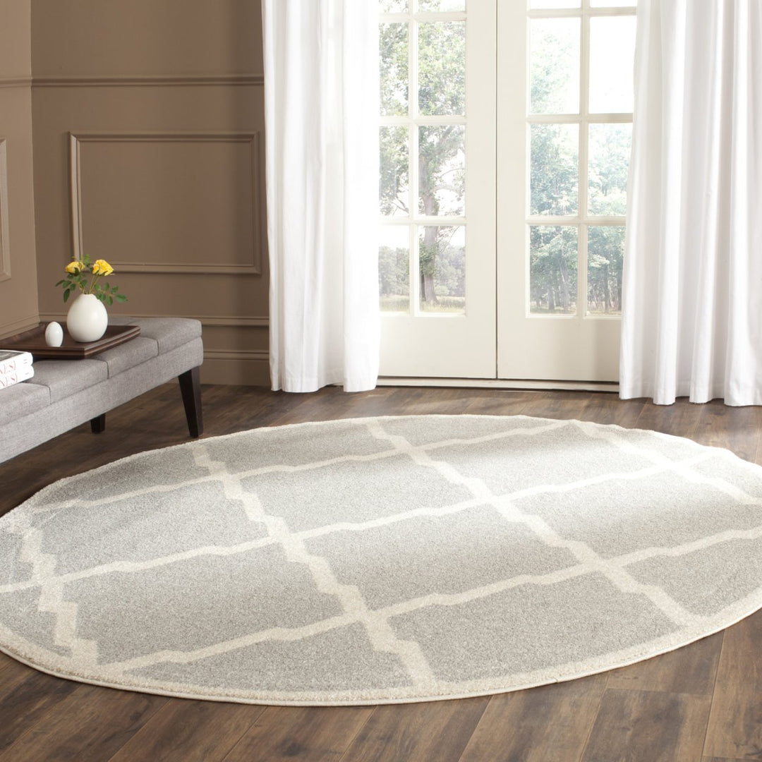 SAFAVIEH Amherst Collection AMT421B Light Grey/Beige Rug Image 9