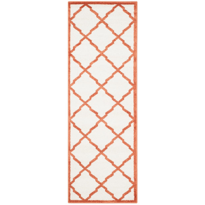 SAFAVIEH Amherst Collection AMT421F Beige / Orange Rug Image 5