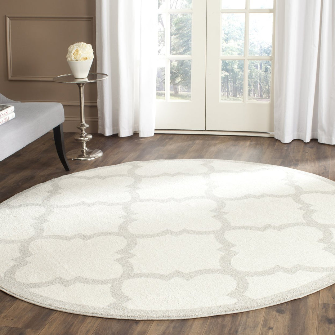 SAFAVIEH Amherst Collection AMT423E Beige/Light Grey Rug Image 2