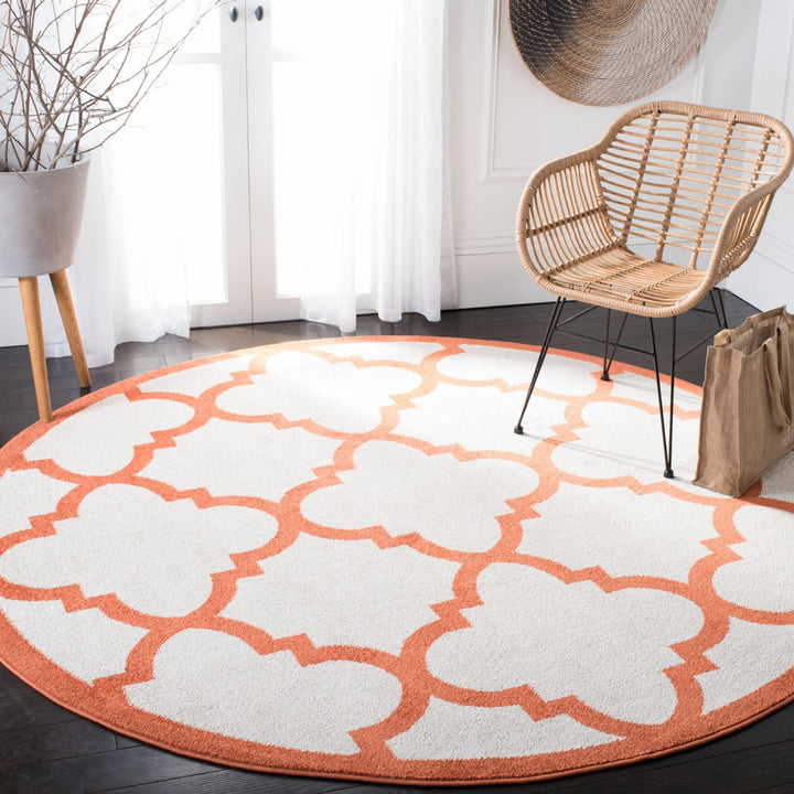 SAFAVIEH Amherst Collection AMT423F Beige / Orange Rug Image 2