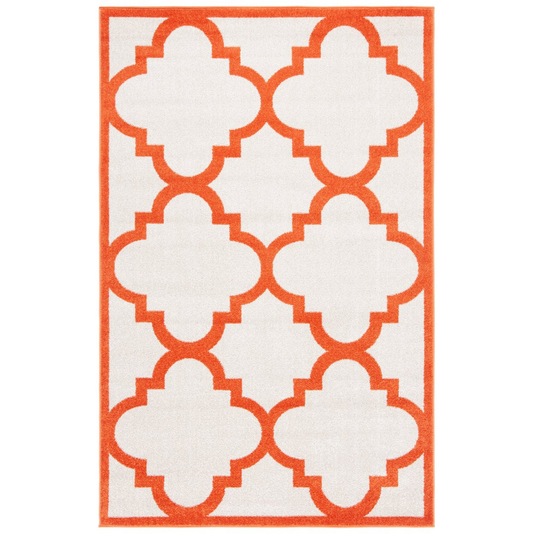 SAFAVIEH Amherst Collection AMT423F Beige / Orange Rug Image 1