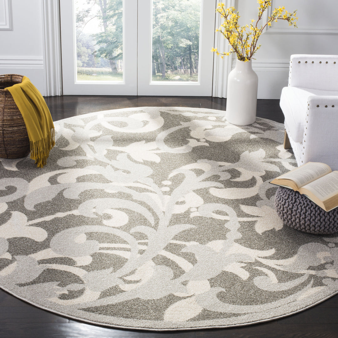 SAFAVIEH Amherst Collection AMT428C Grey / Light Grey Rug Image 2