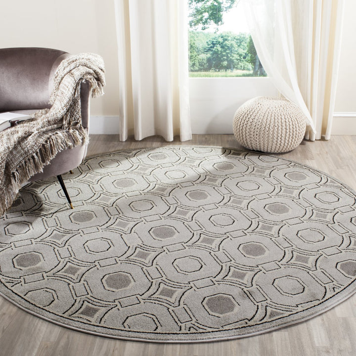 SAFAVIEH Amherst Collection AMT431B Light Grey/Ivory Rug Image 2