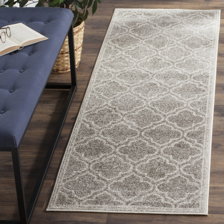 SAFAVIEH Amherst Collection AMTW412C Grey/Light Grey Rug Image 3