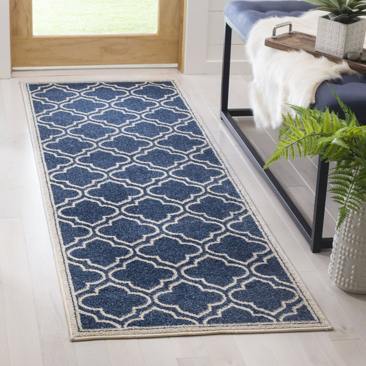 SAFAVIEH Amherst Collection AMTW412P Navy / Ivory Rug Image 3