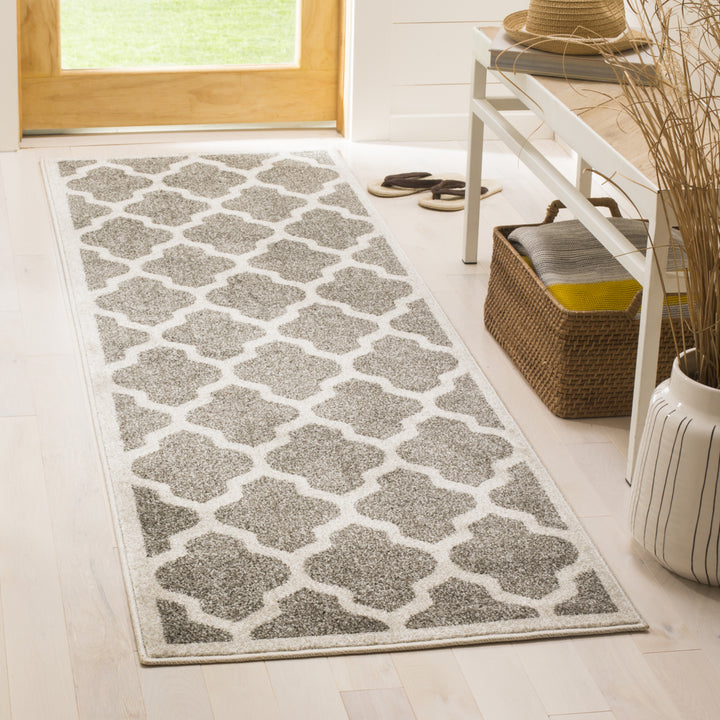 SAFAVIEH Amherst Collection AMTW420R Dark Grey/Beige Rug Image 3