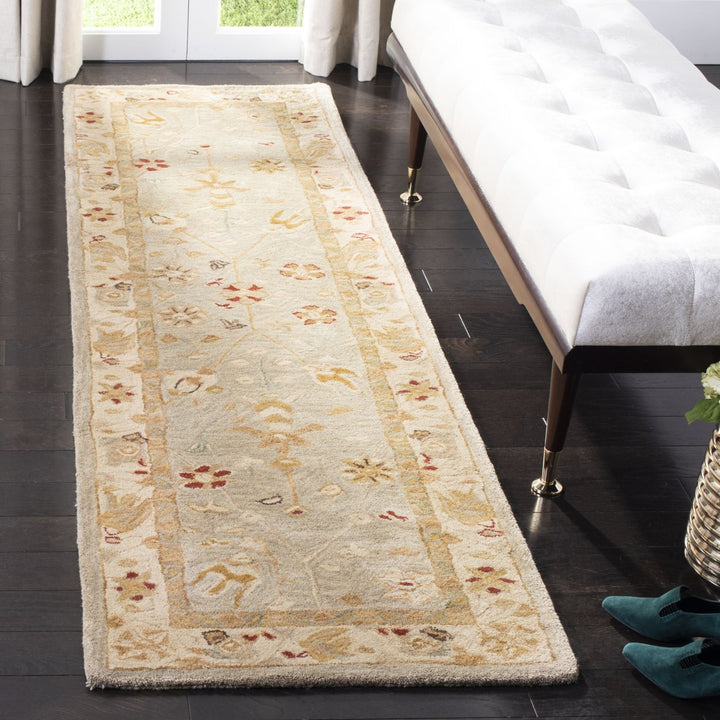 SAFAVIEH Anatolia AN559B Handmade Taupe / Beige Rug Image 3