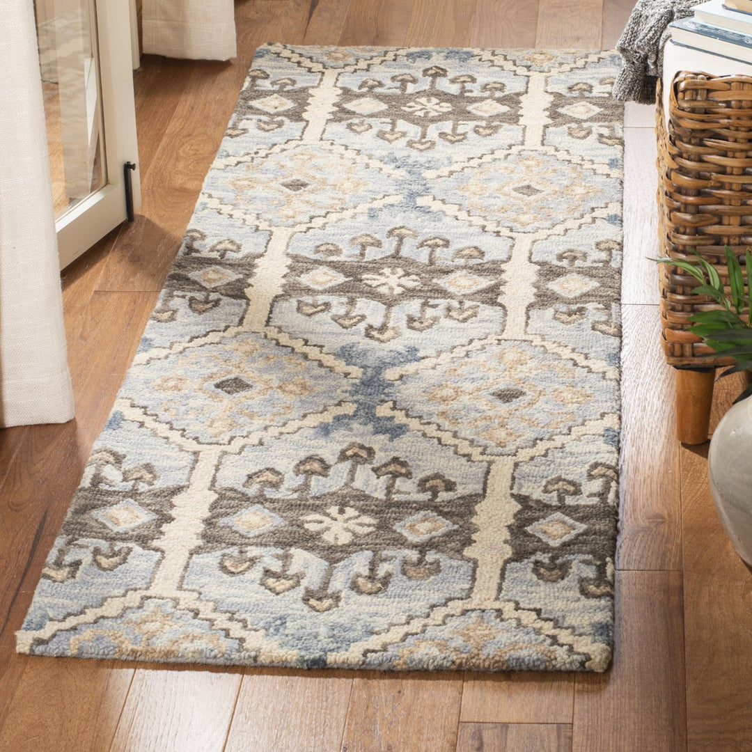 SAFAVIEH Aspen APN512M Handmade Light Blue / Cream Rug Image 3