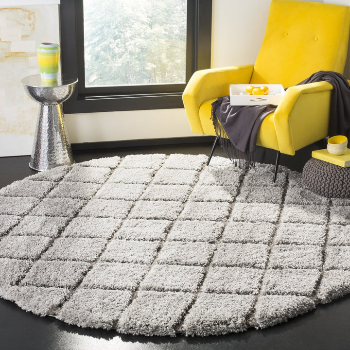 SAFAVIEH Adriana Shag ARG780B Lt Grey / Lt Grey Rug Image 2