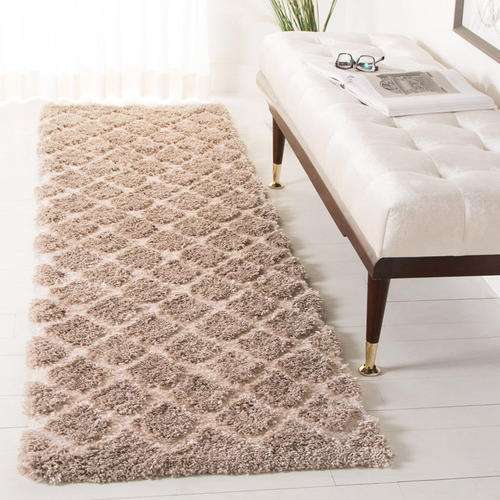 SAFAVIEH Adriana Shag Collection ARG780D Beige / Cream Rug Image 3