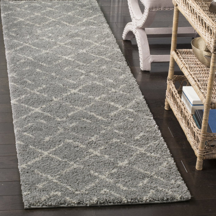 SAFAVIEH Arizona Shag Collection ASG743D Grey / Ivory Rug Image 3