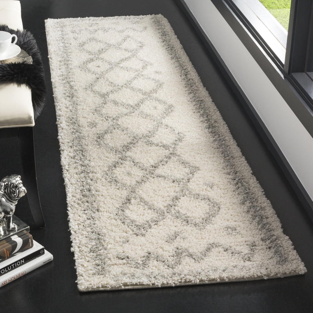 SAFAVIEH Arizona Shag Collection ASG749G Ivory / Grey Rug Image 3