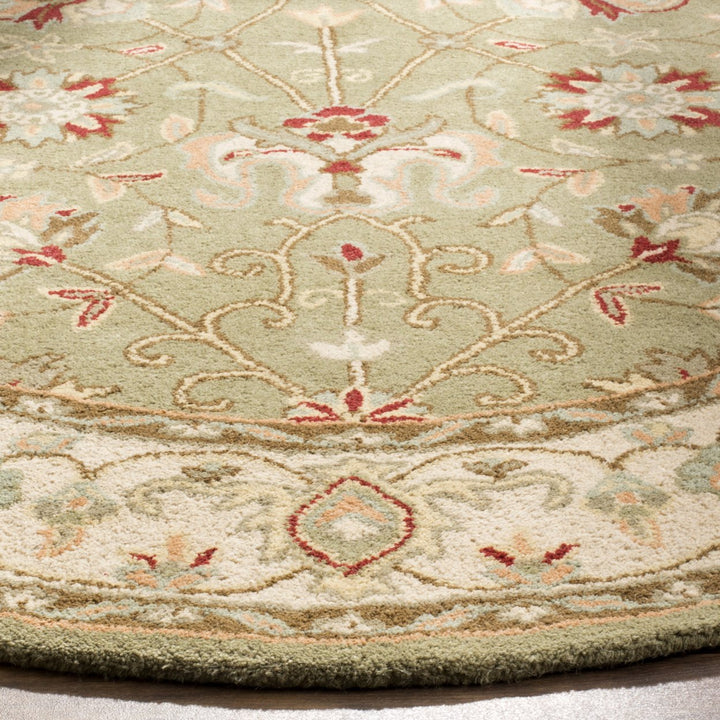 SAFAVIEH Antiquity Collection AT21D Handmade Sage Rug Image 6