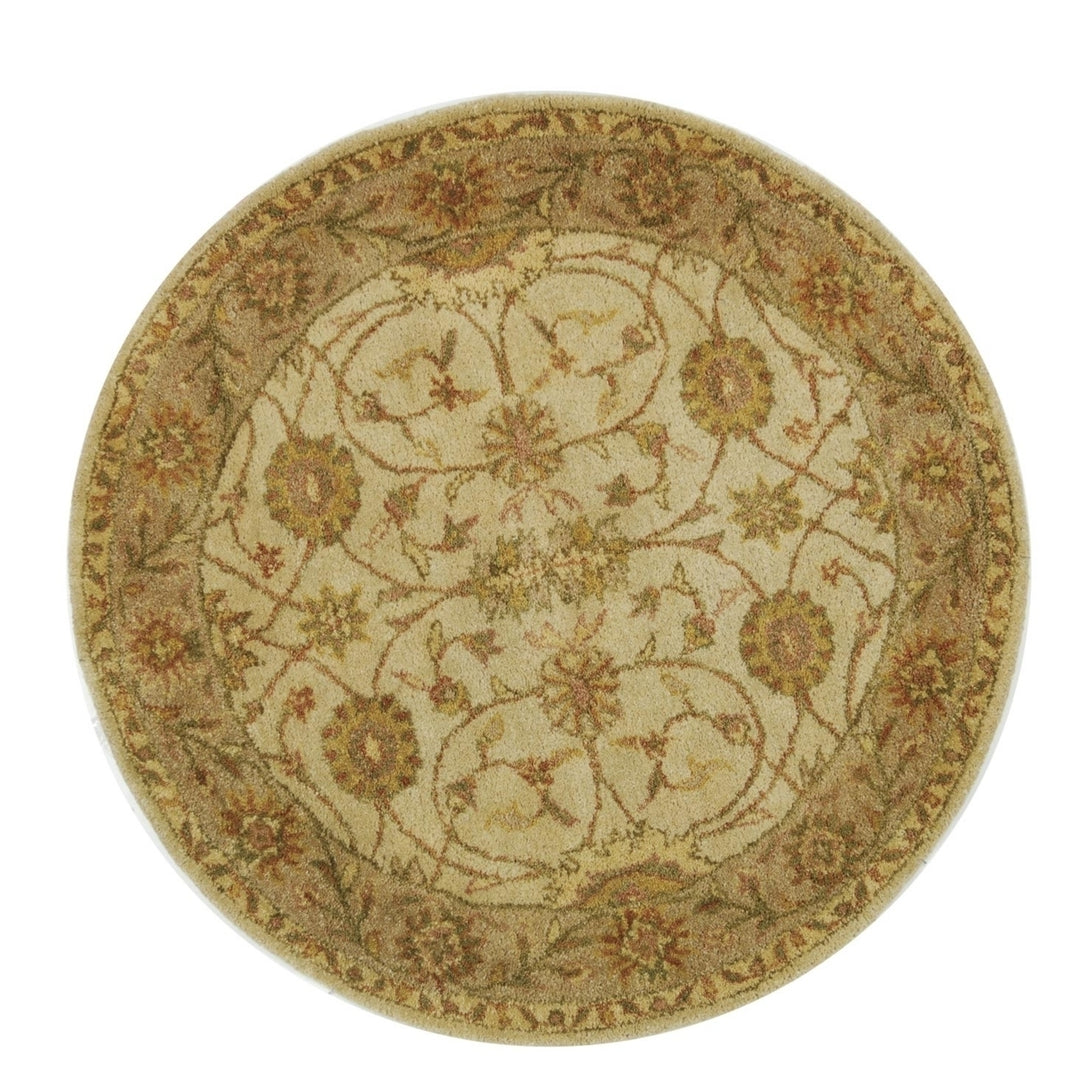 SAFAVIEH Antiquity AT17A Handmade Ivory /Light Green Rug Image 11