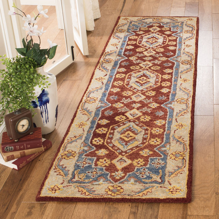 SAFAVIEH Antiquity AT503Q Handmade Red / Blue Rug Image 3