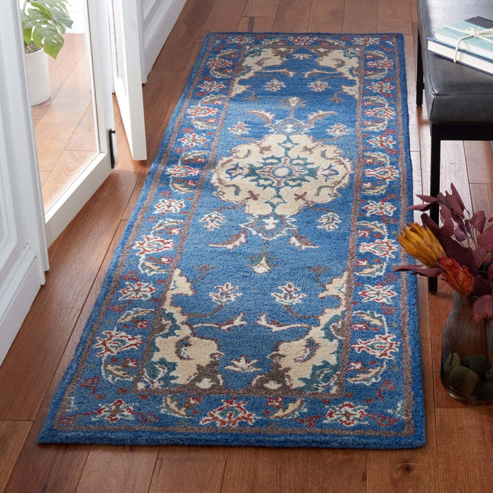 SAFAVIEH Antiquity Collection AT520M Blue / Ivory Rug Image 3