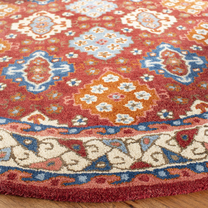 SAFAVIEH Antiquity AT509Q Handmade Red / Blue Rug Image 7