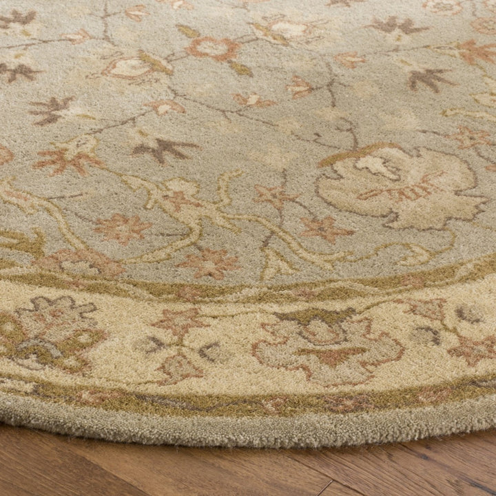 SAFAVIEH Antiquity AT62A Handmade Light Grey / Beige Rug Image 7