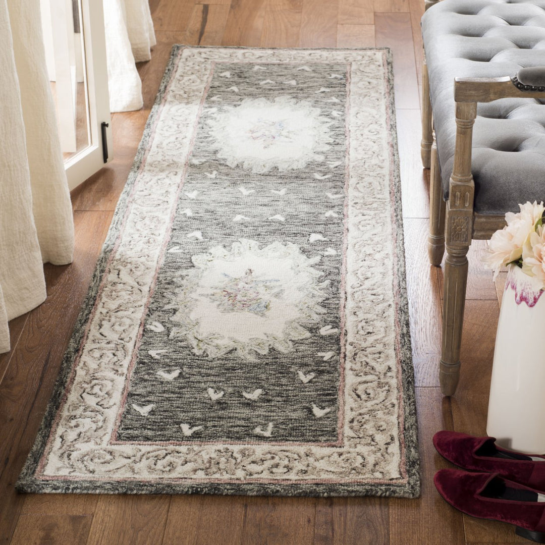 SAFAVIEH Aubusson AUB105H Ivory / Charcoal Rug Image 3